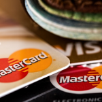 ビットコインとクレジットカードの違いとは？
